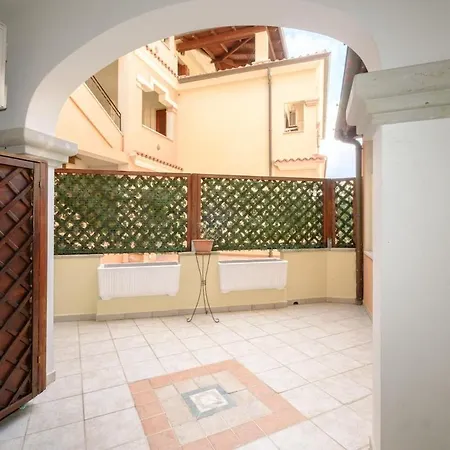 Luminoso Bilocale Con Veranda A